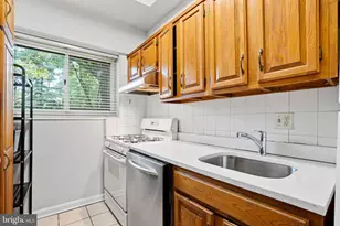 5315 Connecticut Ave NW, Washington, DC 20015 - Photo 12