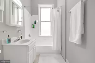 1819 1st St NW, Washington, DC 20001 - Photo 24