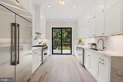 324 5th Street SE, Washington, DC 20003 - Photo 12