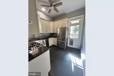 547 4th Street SE #UPPER LEVEL, Washington, DC 20003 - Photo 4