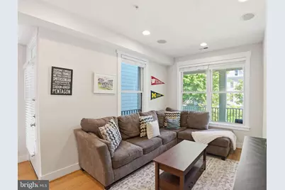 834 Varnum Street NW #2, Washington, DC 20011 - Photo 8