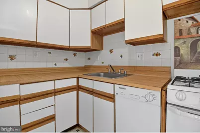1711 Massachusetts Avenue NW #830, Washington, DC 20036 - Photo 14