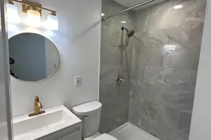 313 C St SE, Washington, DC 20003 - Photo 22