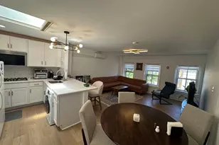 313 C St SE, Washington, DC 20003 - Photo 2