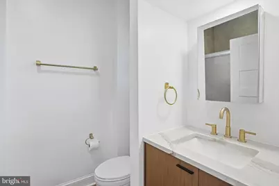 313 C Street SE, Washington, DC 20003 - Photo 34