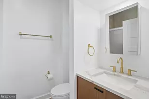 313 C St SE, Washington, DC 20003 - Photo 34