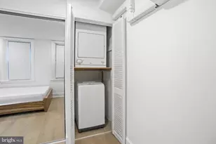 313 C St SE, Washington, DC 20003 - Photo 40