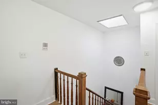 313 C St SE, Washington, DC 20003 - Photo 38