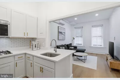 313 C Street SE, Washington, DC 20003 - Photo 4