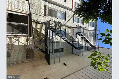 313 C Street SE, Washington, DC 20003 - Photo 32