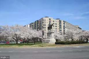 1 Scott Cir NW, Washington, DC 20036 - Photo 2