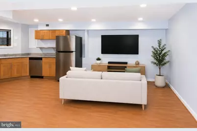 1437 East Capitol Street SE #B, Washington, DC 20003 - Photo 6