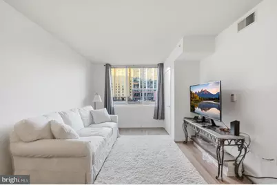 1000 New Jersey Avenue SE #216, Washington, DC 20003 - Photo 2