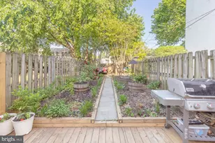 238 14th St SE, Washington, DC 20003 - Photo 36
