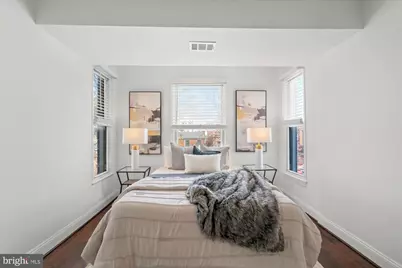 1040 6th Street NE #302, Washington, DC 20002 - Photo 10