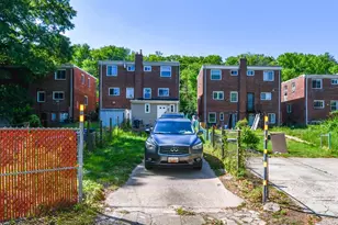 4136 E East Capitol Street NE, Washington, DC 20019 - Photo 2