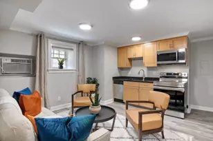1708 Newton St NW, Washington, DC 20010 - Photo 4