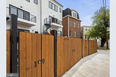 1253 Holbrook Terrace NE #B, Washington, DC 20002 - Photo 28
