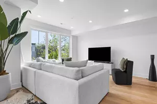 1253 Holbrook Terrace NE, Washington, DC 20002 - Photo 10