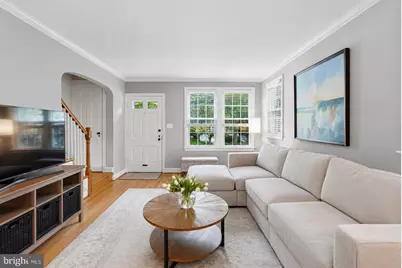 5043 Dana Place NW, Washington, DC 20016 - Photo 2