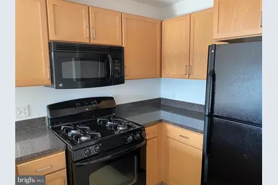 800 4th Street SW #S621, Washington, DC 20024 - Photo 6