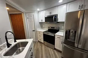 2725 Connecticut Ave NW, Washington, DC 20008 - Photo 4