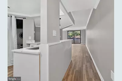 2725 Connecticut Avenue NW #303, Washington, DC 20008 - Photo 2