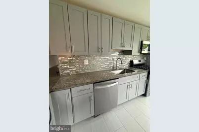 3010 V Place SE, Washington, DC 20020 - Photo 2