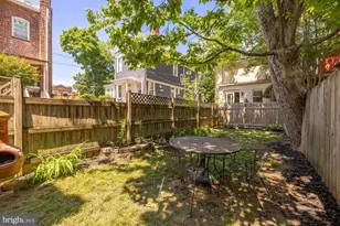 1641 Monroe St NW, Washington, DC 20010 - Photo 16