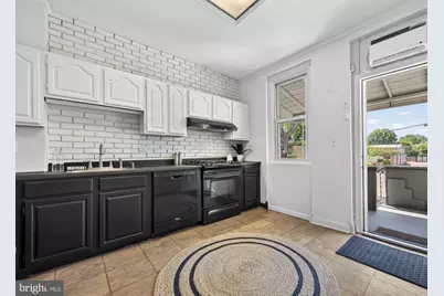 323 13th Street SE, Washington, DC 20003 - Photo 16
