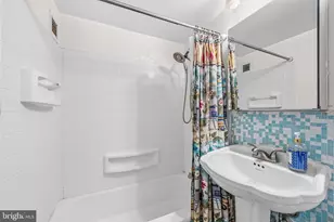 730 24th St NW, Washington, DC 20037 - Photo 16