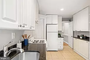 2702 Dumbarton St NW, Washington, DC 20007 - Photo 8