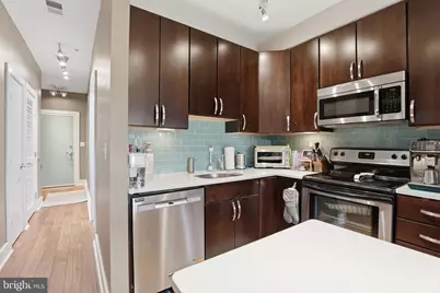 245 15th Street SE #301, Washington, DC 20003 - Photo 4