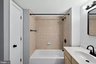 800 4th St SW, Washington, DC 20024 - Photo 24