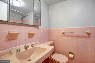 4201 Cathedral Ave NW, Washington, DC 20016 - Photo 18