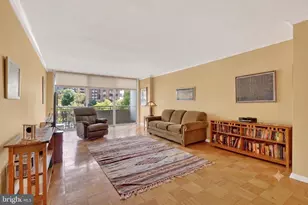 3001 Veazey Terrace NW, Washington, DC 20008 - Photo 6