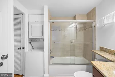 350 9th Street SE #15, Washington, DC 20003 - Photo 16