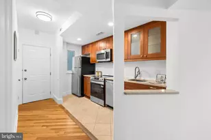 350 9th St SE, Washington, DC 20003 - Photo 4