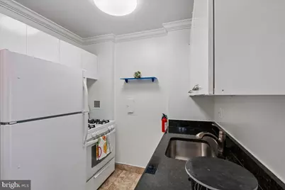 922 24th Street NW #415, Washington, DC 20037 - Photo 4