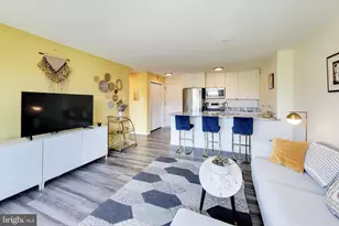 2501 Calvert St NW, Washington, DC 20008 - Photo 8