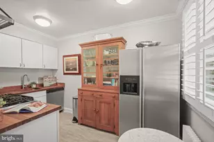 2655 41st St NW, Washington, DC 20007 - Photo 8