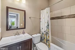 233 S St NE, Washington, DC 20002 - Photo 24