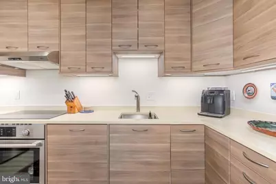 1662 Beekman Place NW #D, Washington, DC 20009 - Photo 6
