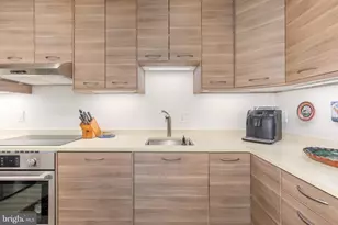 1662 Beekman Pl NW, Washington, DC 20009 - Photo 6