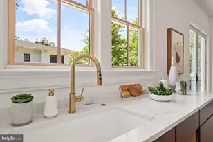 5022 Cathedral Ave NW, Washington, DC 20016 - Photo 6