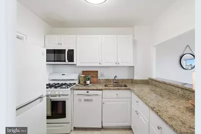 1330 New Hampshire Avenue NW #622, Washington, DC 20036 - Photo 16