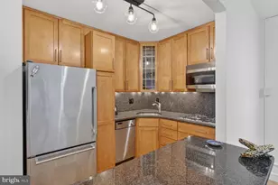 1260 21st St NW, Washington, DC 20036 - Photo 8