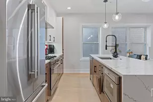 615 Irving St NW, Washington, DC 20010 - Photo 4