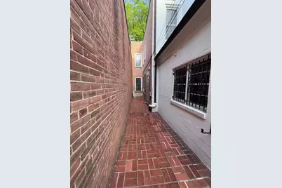 947 25th Street NW, Washington, DC 20037 - Photo 10