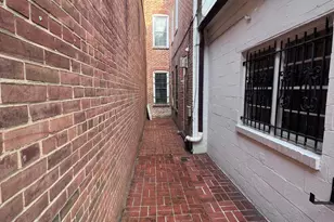 947 25th St NW, Washington, DC 20037 - Photo 10